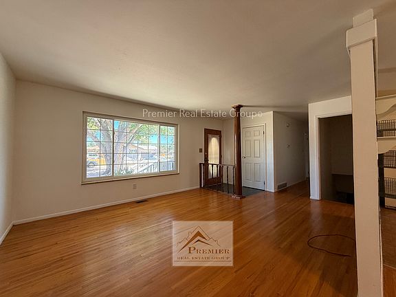 3rd image of 104 Fordham St