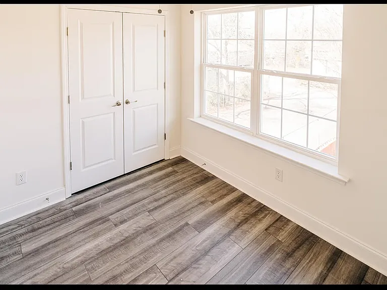 2046 Beech Ave — Photo 5
