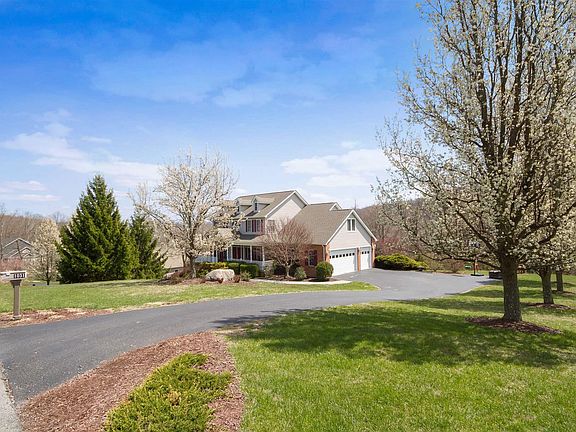 2nd image of 1031 Nik Ryan Dr