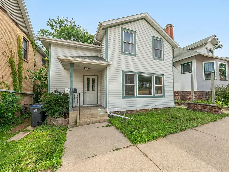 119 N Wisconsin St — Photo 12