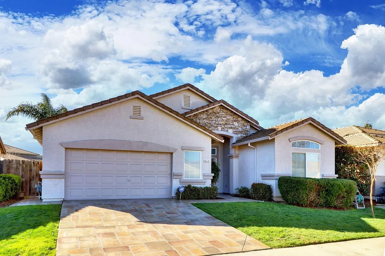 8419 Zinnia Way photo 1