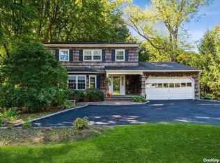 7 Centerport Rd, Greenlawn, NY 11740