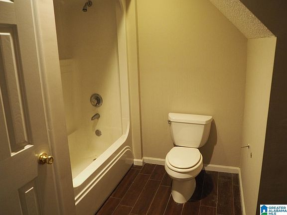 2nd image of 7590 Forestwood Dr