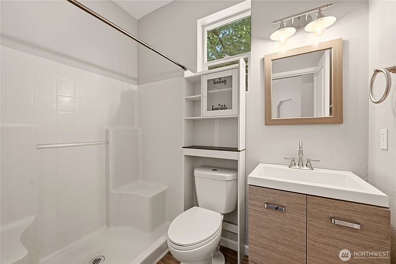 3rd image of 17416 91st Avenue E
