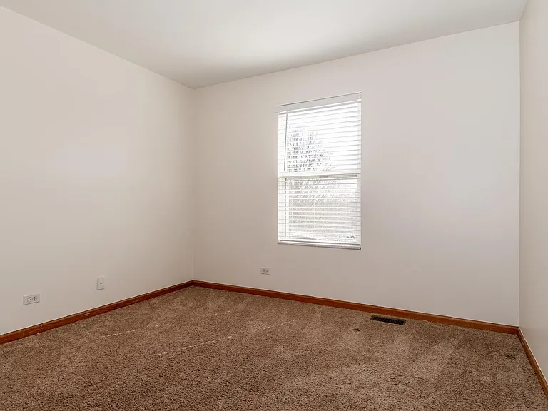 4133 Blackstone Dr — Photo 15