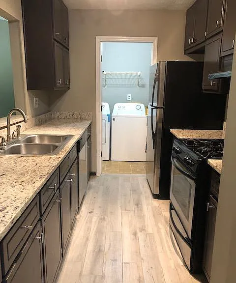 7015 Brentwood Ct #SIDE A — Photo 5