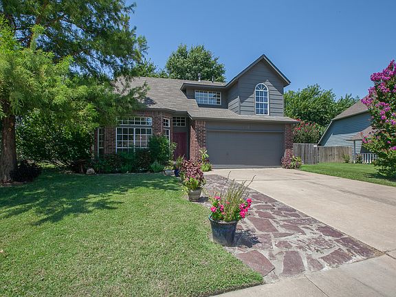 Pavers Leading to Front Door