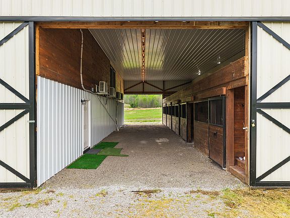 2nd image of 1114 Matt Baker Rd