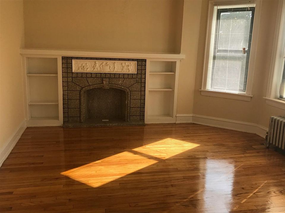 1st image of 6315 S Artesian Ave APT 3A