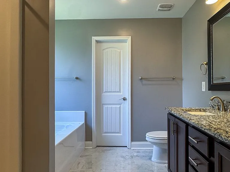 7550 Hillside Ave — Photo 24