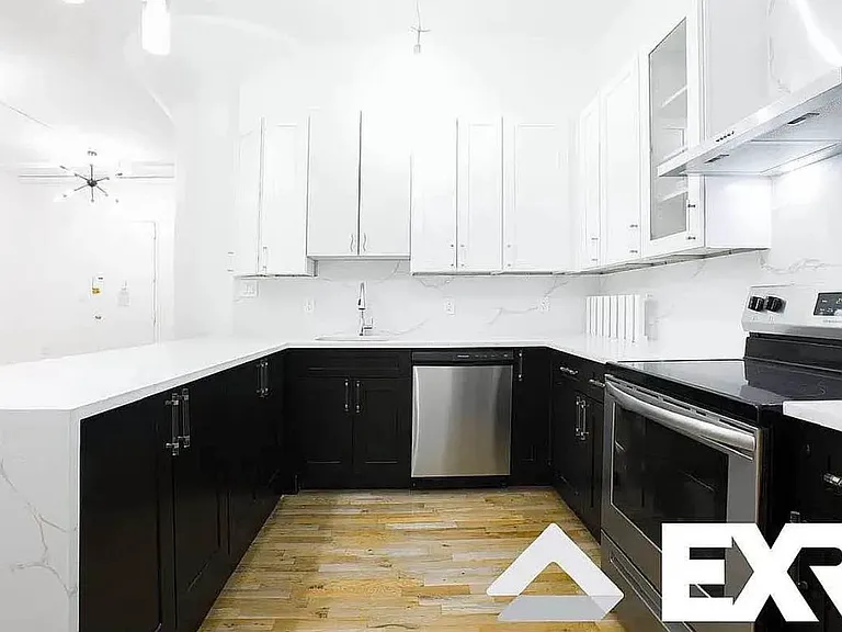 315 Berry St #105 — Photo 3