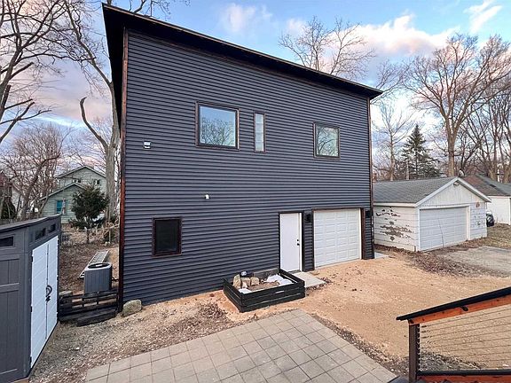 3rd image of 2720 Milwaukee Street