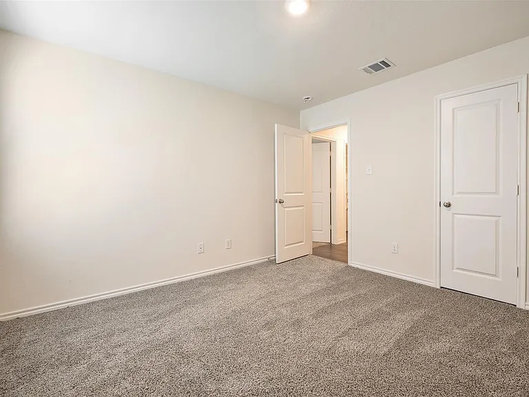 2952 Lawson Dr — Photo 14