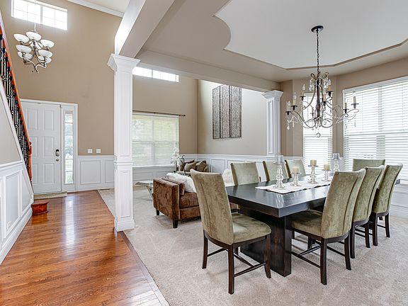 5th image of 385 Post Oak Cir