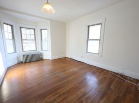 31 June St, Roslindale, MA