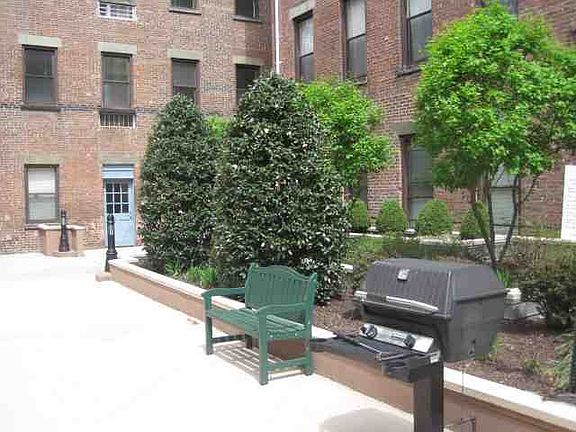 3rd image of 357 Varick Street #123
