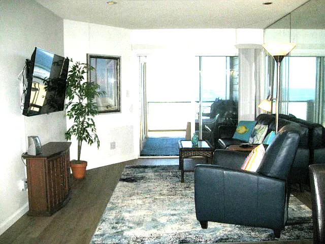 3755 Ocean Front Walk #10 — Photo 6