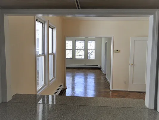 Rented by Johanna Gyuro, LREB | media 3