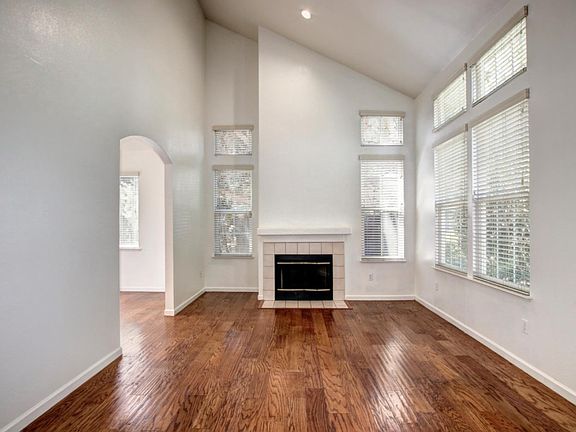 4th image of 6980 Hampton Cove Way