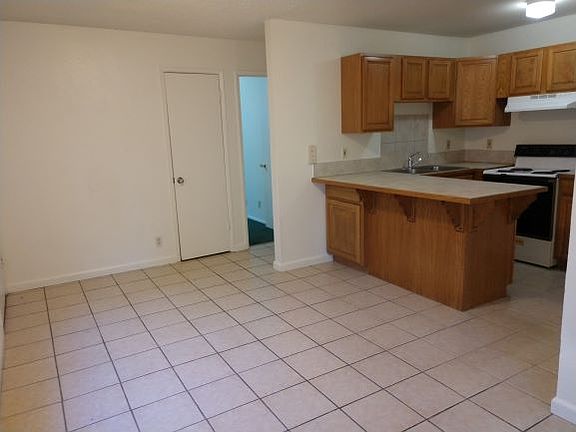 3rd image of 1261 Citrus Ave #B