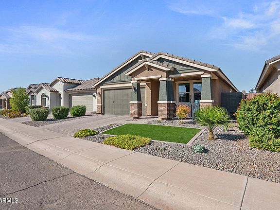 4th image of 41266 W Carlisle Ln