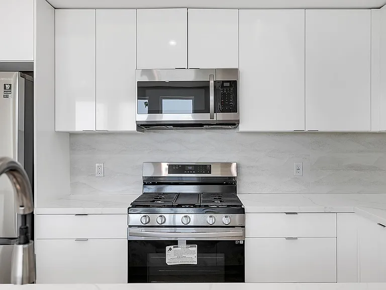 4804 Oakwood Ave — Photo 12