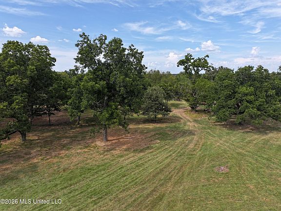 5th image of 1 Wildwood Dr