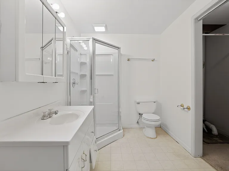 2810 Gill Ave — Photo 12