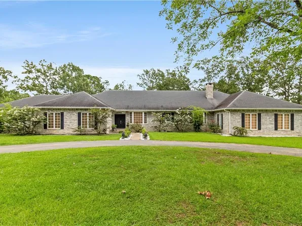 219 Shoreline Rd, Natchitoches, LA 71457