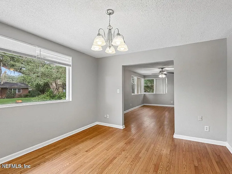 356 Tidewater Cir W — Photo 7