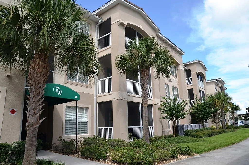 Cute 3/2 Condo in Flora Ridge of Kissimmee (Gated) — Photo 1
