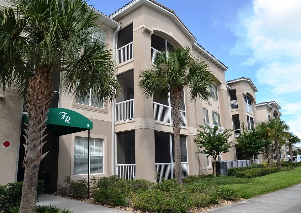 3301 Whitestone Cir #208