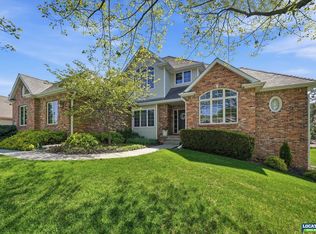 6424 Rolling Hills Blvd, Lincoln, NE 68512