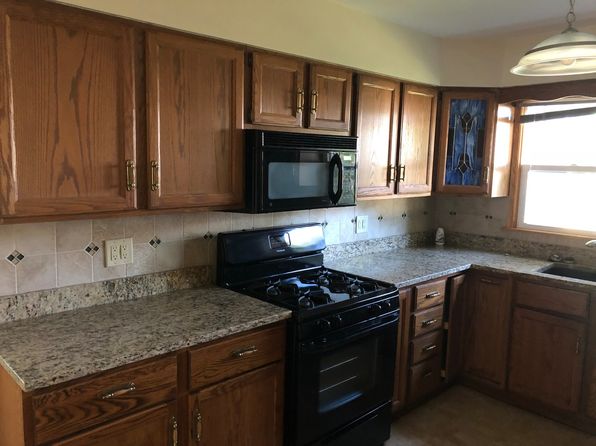 105 2nd St, Colona, IL 61241