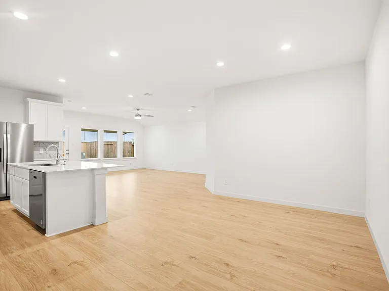30615 Skye Villa Ln — Photo 10