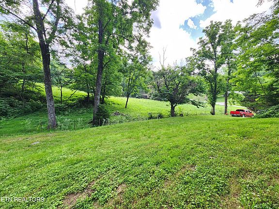 5th image of 8972 Old Maynardville Pike