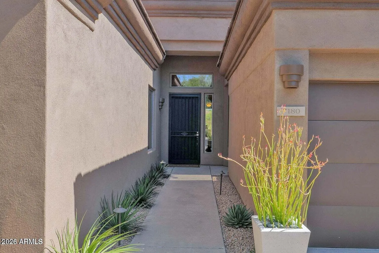3 bed, 3.0 bath, 2079 sqft, $2,900 — Photo 3