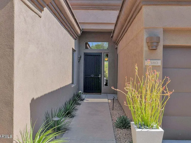 7180 E Thirsty Cactus Ln — Photo 3