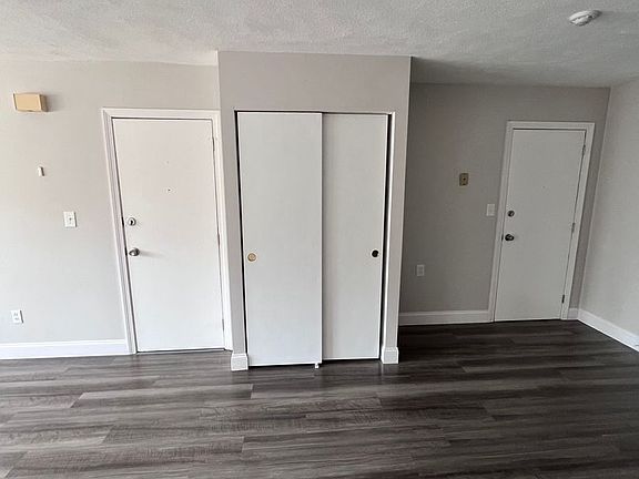 5th image of 887 Varnum Ave #14