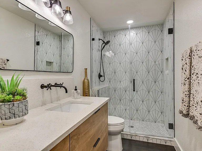 4717 Sam Bass Rd — Photo 20
