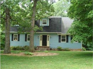 1916 Rock Bluff Rd, Hixson, TN 37343