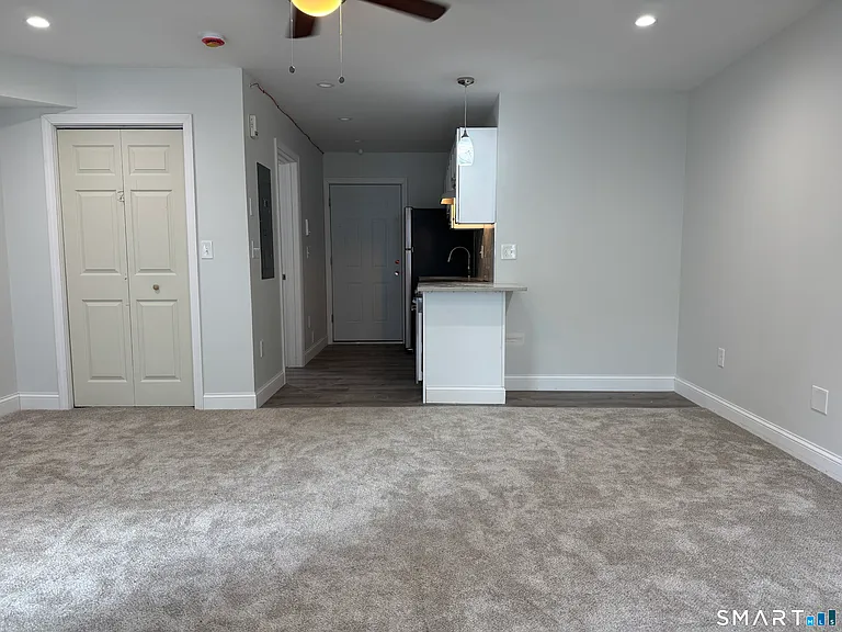 1085-10 Whalley Ave #10 — Photo 7