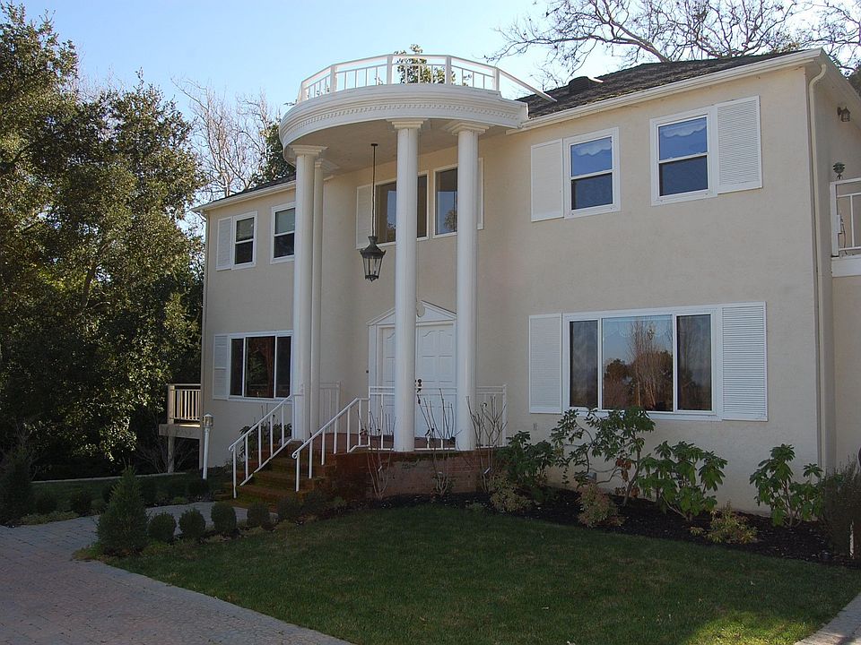 Charming Colonial nestled along the Pleasanton Ridge