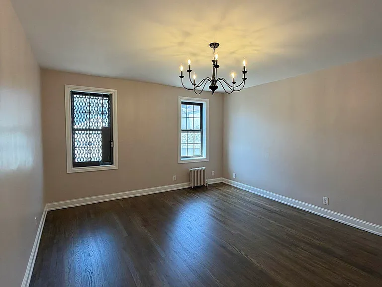 6836 Burns St #B4 — Photo 12