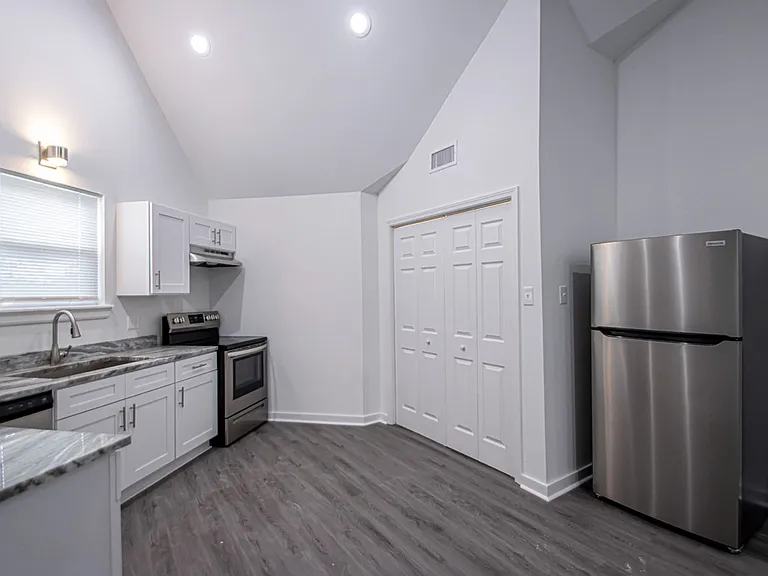 23 Towne Park Court — Photo 4