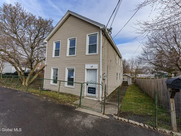 17 Glen Avenue, Watervliet, NY 12189