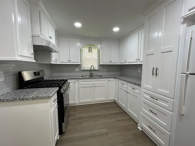 309 Ryan St — Photo 8