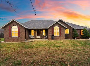350 Bird Dog Rd, Clever, MO 65631