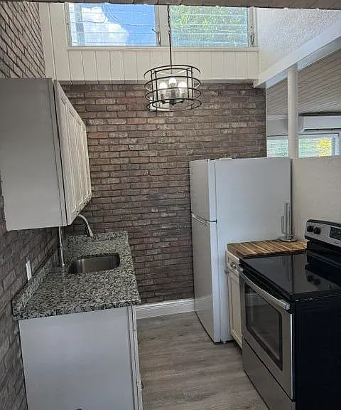131 S Federal Hwy #3 — Photo 3