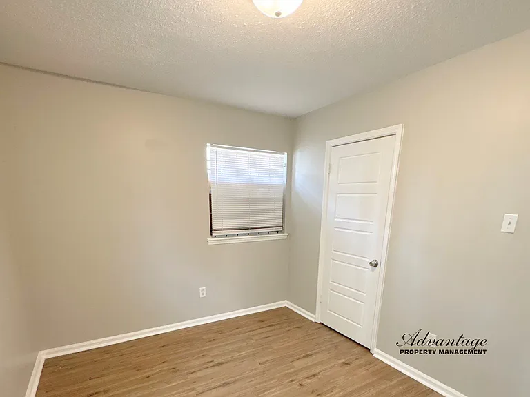 3816 Ford Rd — Photo 5